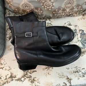 Clarks Black Leather Ankle Boots Size 8